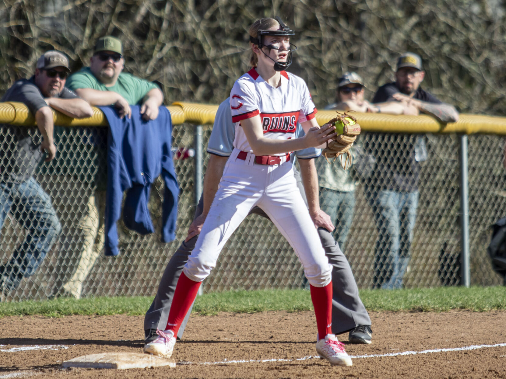 Bruins earn softball split with Kalama
